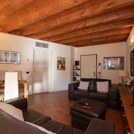 Apartment Borgo Del Torchio - App. 5h